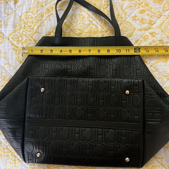 Authentic Carolina Herrera medium Handbad - Picture 13 of 14